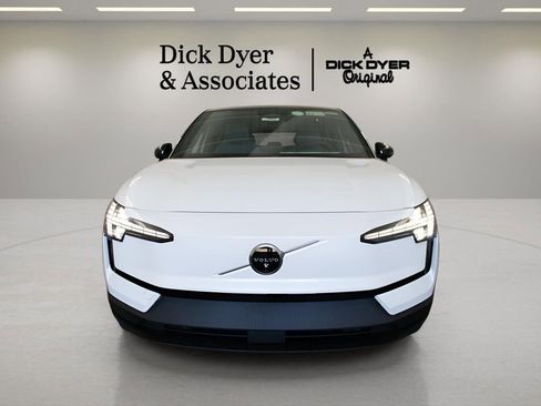 New 2026 Volvo EX30 Ultra w/ Protection Package Premier image 9