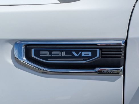 Used 2021 GMC Sierra 1500 SLE w/ X31 Off-Road Package AWD/4WD image 13