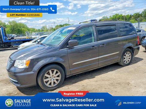 Used 2016 Chrysler Town & Country Touring FWD image 1