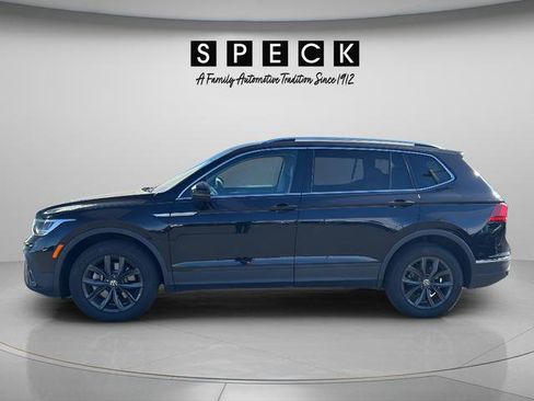 Used 2024 Volkswagen Tiguan SE AWD/4WD image 3