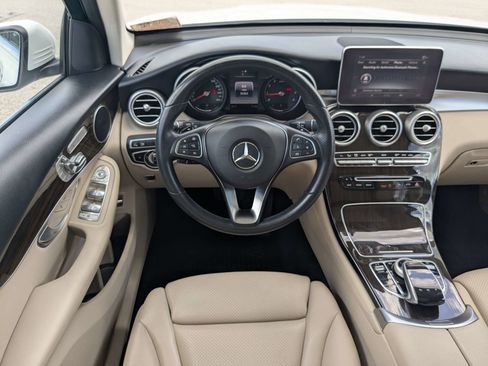 Used 2019 Mercedes-Benz GLC 300 w/ Multimedia Package image 19