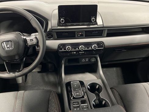 New 2025 Honda Pilot Sport image 18