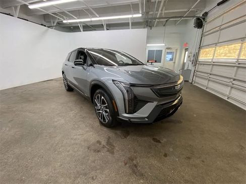 Used 2025 Cadillac Optiq Sport 1 image 8