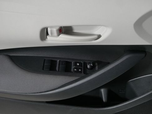 Used 2023 Toyota Corolla LE image 19