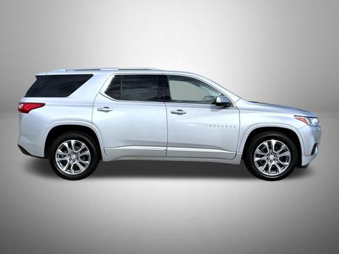Used 2021 Chevrolet Traverse Premier AWD/4WD image 4