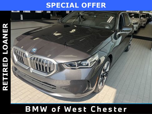 Used 2025 BMW i5 xDrive40 w/ Premium Package image 1