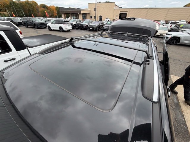 Used 2021 Chrysler Pacifica Pinnacle AWD/4WD image 19