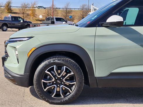 Used 2025 Chevrolet TrailBlazer ACTIV w/ Convenience Package image 8