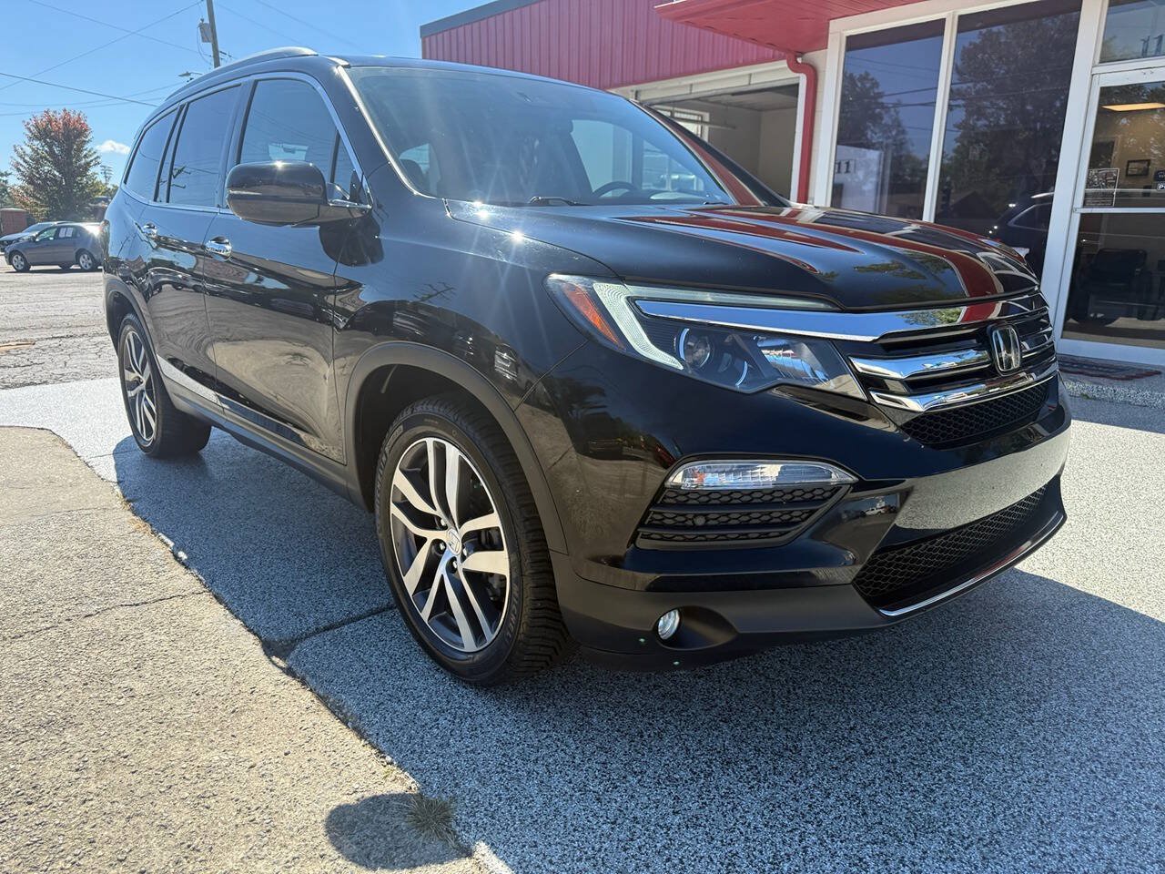 Used 2016 Honda Pilot Elite image 2