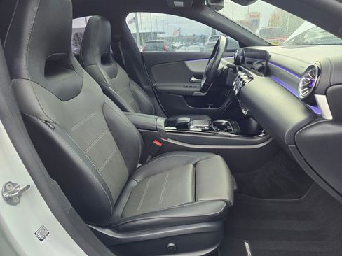 Used 2023 Mercedes-Benz CLA 250 4MATIC image 25