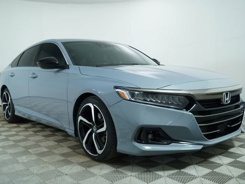 Used 2022 Honda Accord Sport image 2
