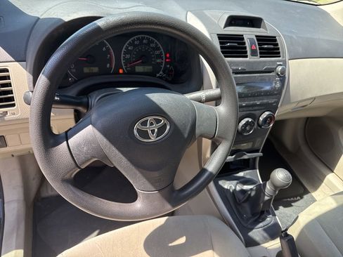 Used 2013 Toyota Corolla L image 8