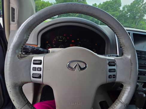 Used 2008 INFINITI QX56 4WD w/ Technology Pkg image 9