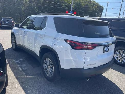 Used 2022 Chevrolet Traverse LT FWD image 4