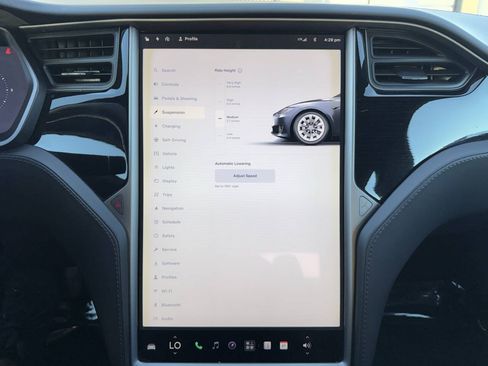 Used 2018 Tesla Model S 75D AWD/4WD image 16