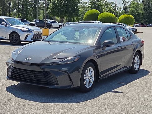 New 2026 Toyota Camry LE FWD image 2