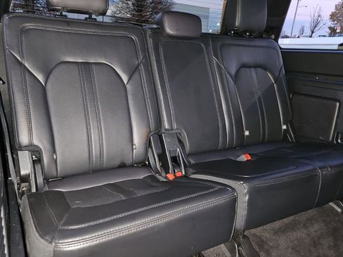 Used 2021 Ford Expedition Limited image 19
