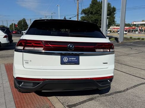 Certified 2024 Volkswagen Atlas Cross Sport SE AWD/4WD image 5