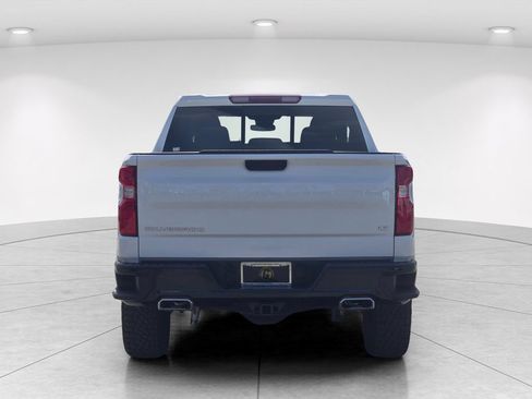 Used 2024 Chevrolet Silverado 1500 LT Trail Boss w/ Convenience Package II AWD/4WD image 4