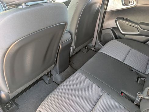 Certified 2025 Kia Soul LX FWD image 18