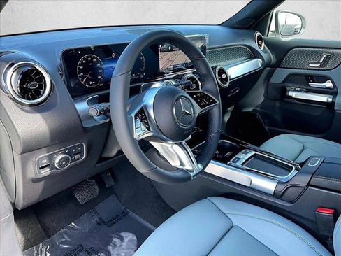 New 2026 Mercedes-Benz GLB 250 image 8