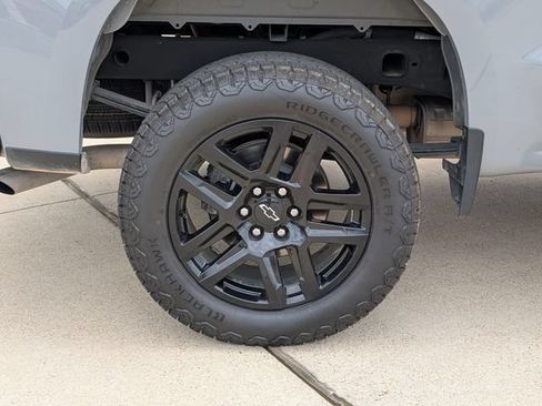 Used 2024 Chevrolet Silverado 1500 Custom Trail Boss w/ Turbomax Blackout Package AWD/4WD image 3