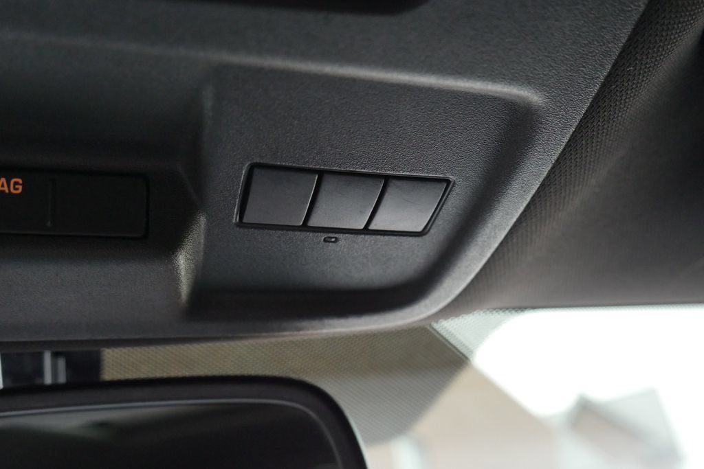 Used 2011 Chevrolet Camaro SS RWD image 24