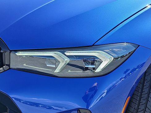 New 2026 BMW 330i Sedan w/ M Sport Package image 32