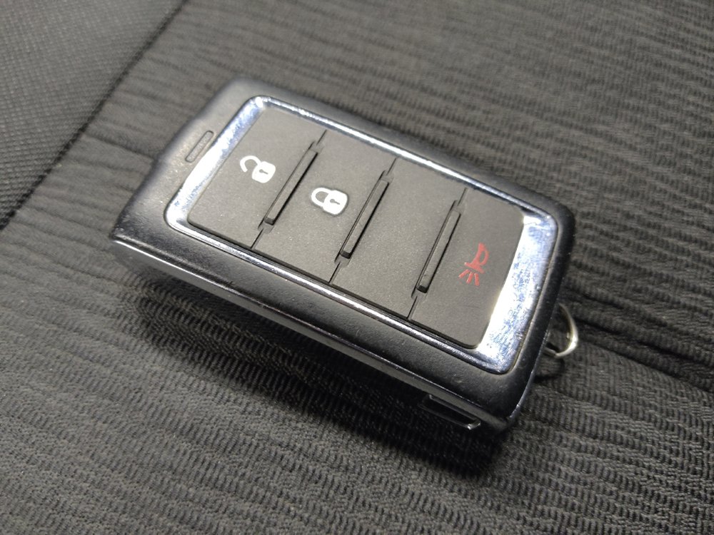 Used 2024 Jeep Grand Cherokee Laredo RWD image 32