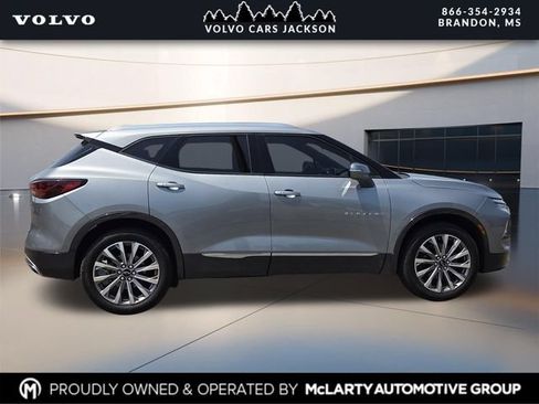 Used 2023 Chevrolet Blazer Premier w/ Driver Confidence II Package AWD/4WD image 3
