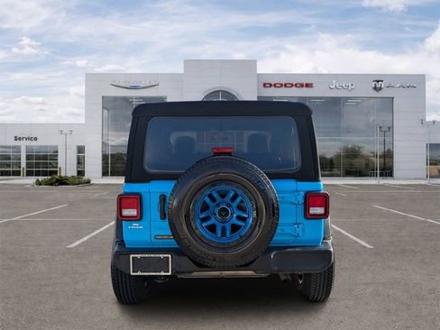 Certified 2021 Jeep Wrangler Sport AWD/4WD image 4