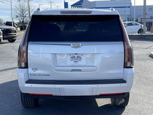 Certified 2016 Cadillac Escalade Premium image 16