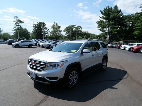 Used 2019 GMC Acadia SLE w/ GMC Pro Grade Package AWD/4WD image 1