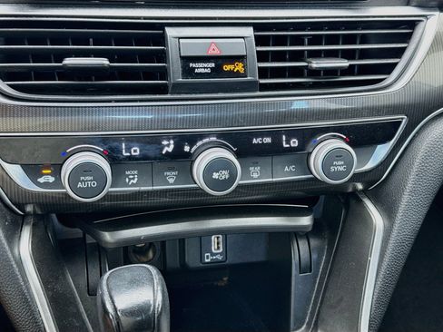 Used 2019 Honda Accord Sport image 12