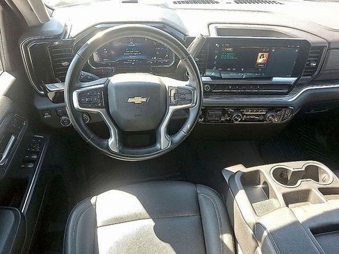 Certified 2024 Chevrolet Silverado 2500 LTZ AWD/4WD image 9