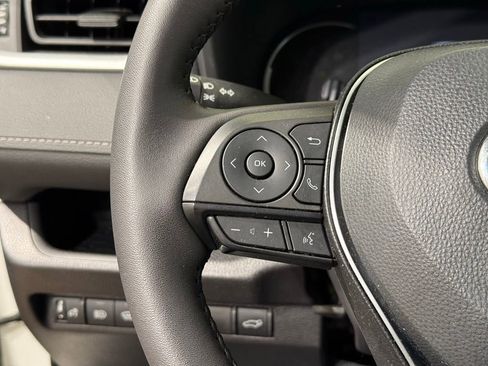 Certified 2025 Toyota RAV4 XLE AWD/4WD image 25