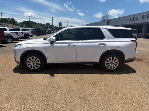 Used 2025 Hyundai Palisade SEL FWD image 2