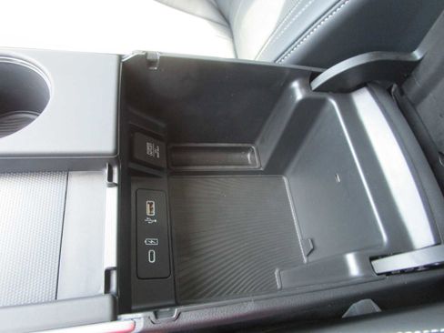 Certified 2025 Acura TLX w/ Technology Package image 22