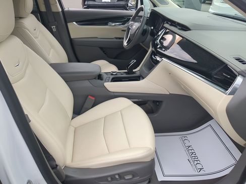 Certified 2023 Cadillac XT6 Premium Luxury w/ Technology Package AWD/4WD image 27