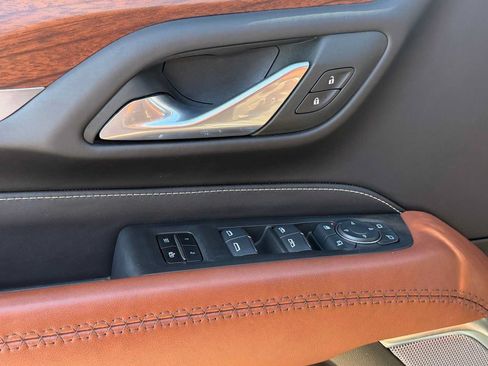 Used 2024 GMC Yukon Denali Ultimate AWD/4WD image 14