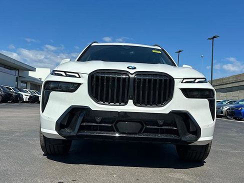 New 2026 BMW X7 xDrive40i image 2
