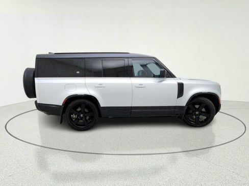 Used 2023 Land Rover Defender 130 X-Dynamic SE AWD/4WD image 7