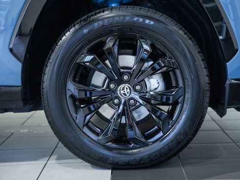 Used 2024 Toyota RAV4 XSE w/ Advanced Technology Package AWD/4WD image 18