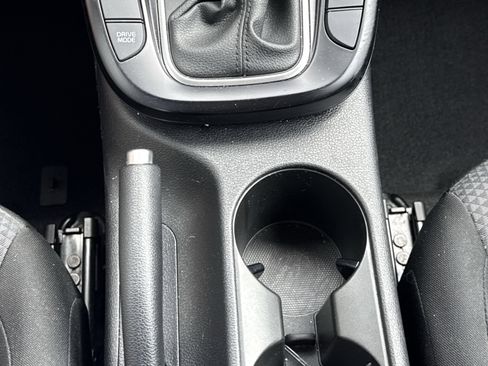 Used 2025 Kia Soul LX w/ LX Technology Package FWD image 19