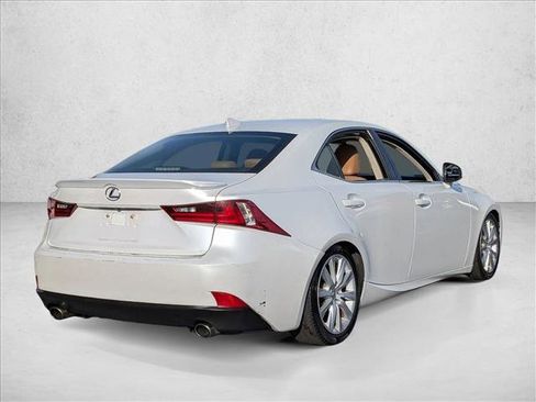Used 2016 Lexus IS 200t image 5