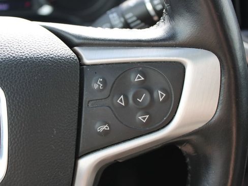 Used 2022 GMC Terrain SLT w/ Tech Package image 36