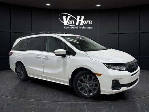 Used 2025 Honda Odyssey Touring image 1