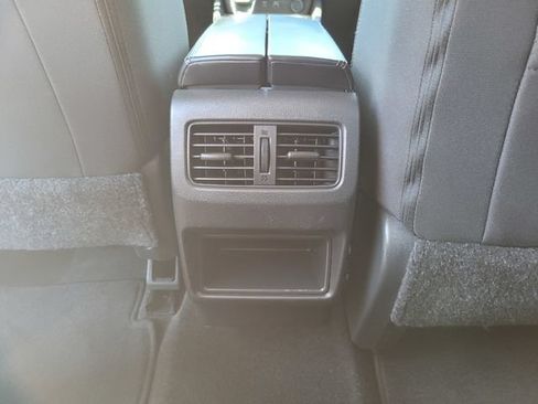 Used 2023 Nissan Rogue S FWD image 17