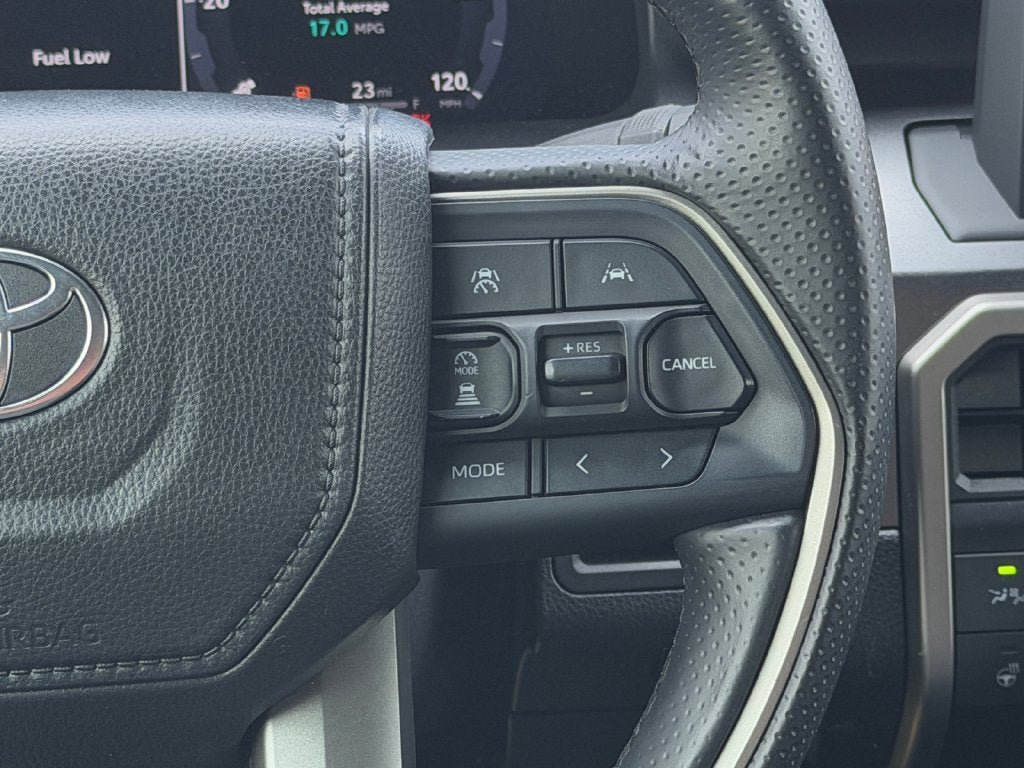 Used 2025 Toyota 4Runner TRD Off-Road AWD/4WD image 16
