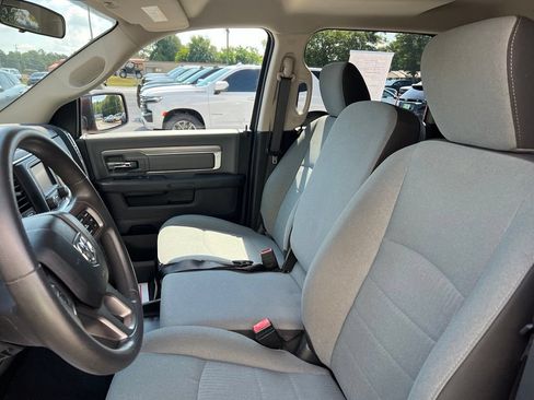 Used 2022 RAM 1500 Classic SLT AWD/4WD image 11